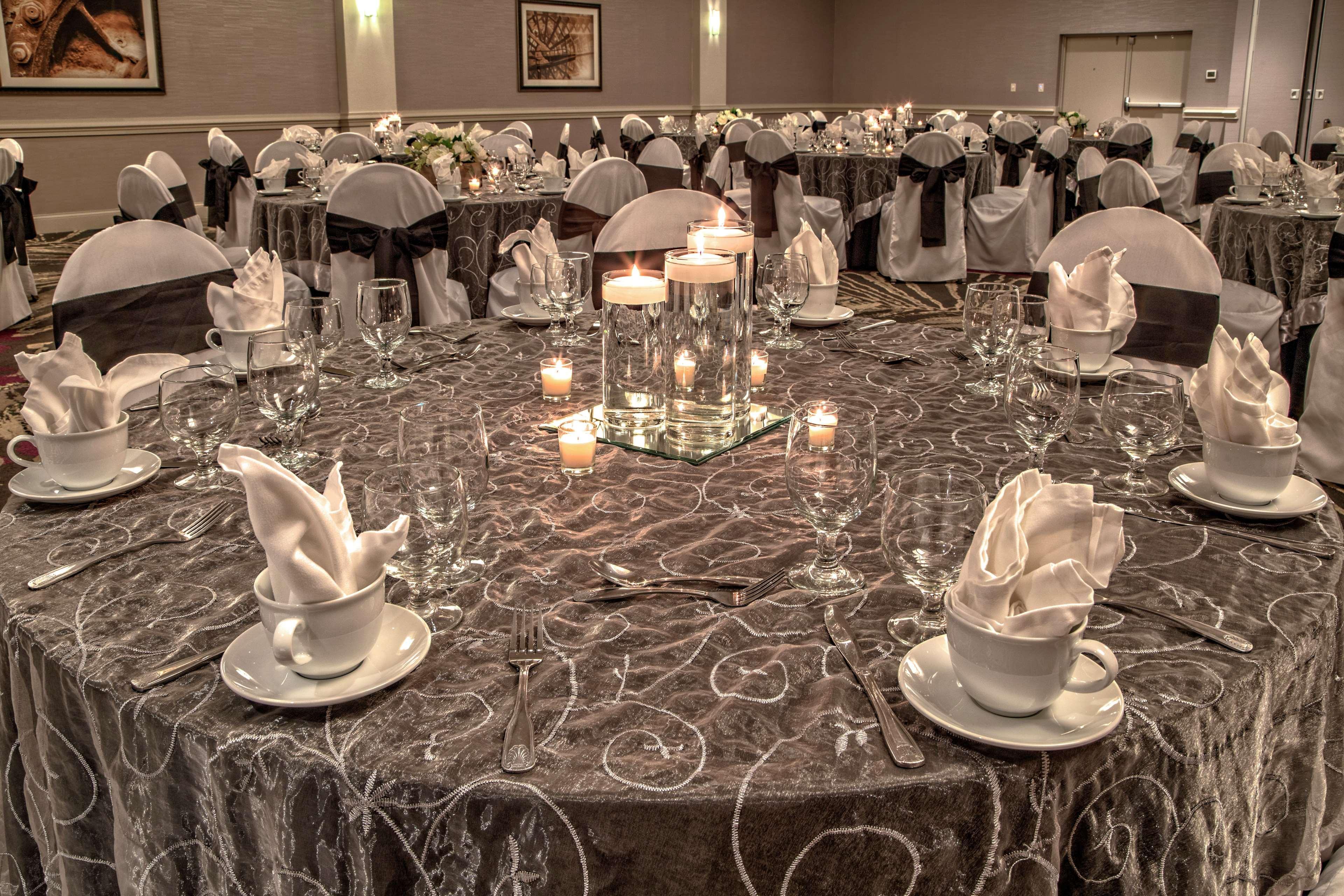 Doubletree By Hilton Decatur Riverfront Екстериор снимка