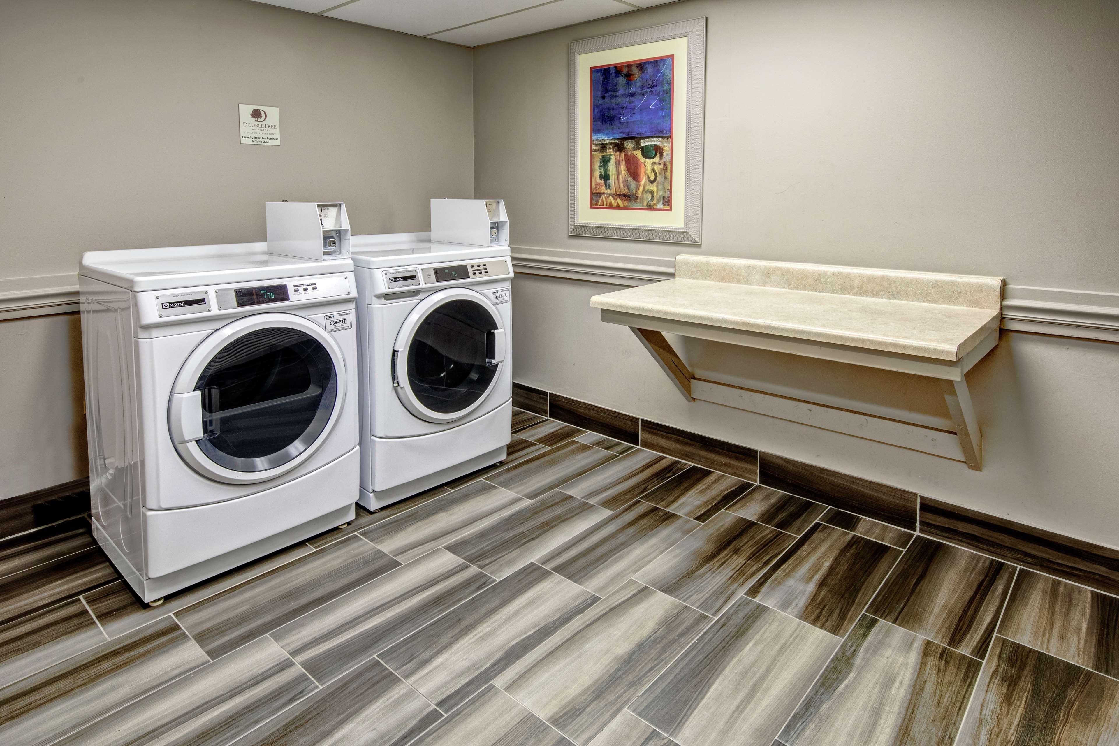 Doubletree By Hilton Decatur Riverfront Екстериор снимка