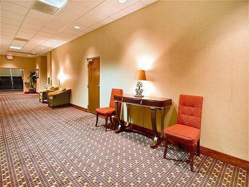 Doubletree By Hilton Decatur Riverfront Интериор снимка