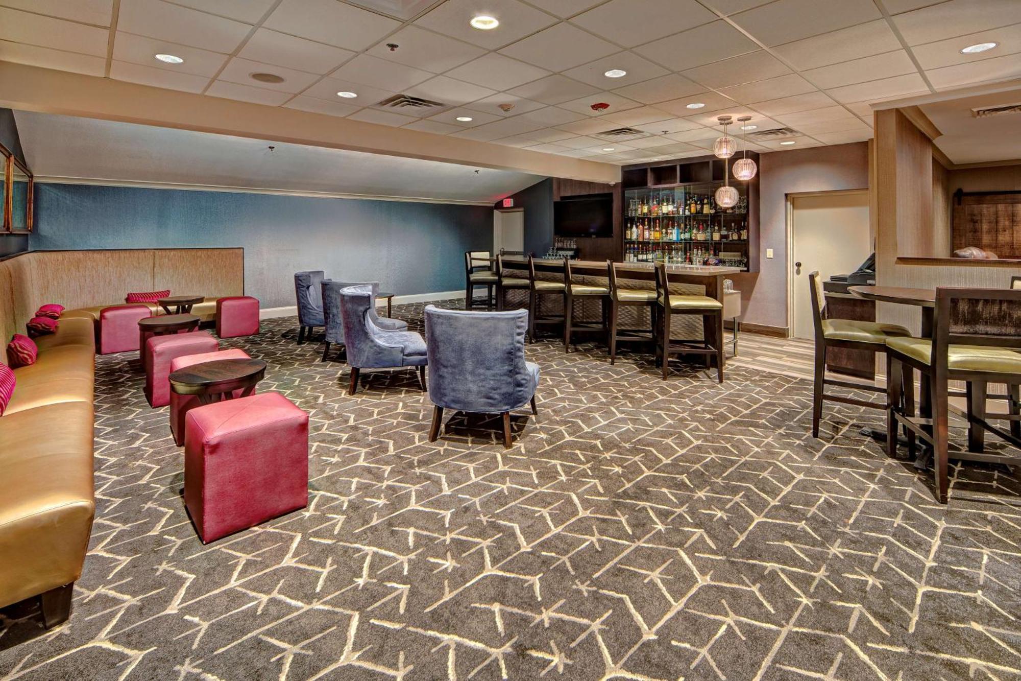 Doubletree By Hilton Decatur Riverfront Екстериор снимка